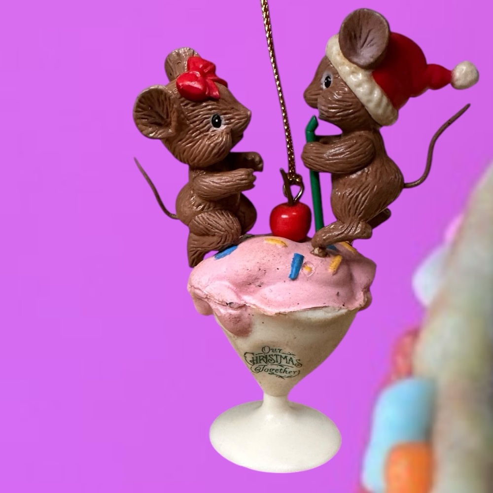 1992 lustre fame ltd Christmas ornament mice sharing ice cream shake together